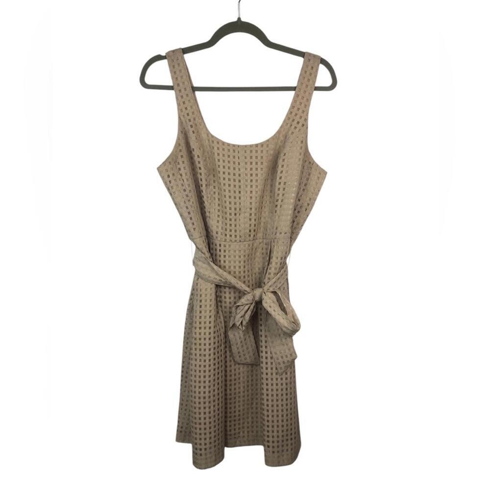 Anne Klein Elegant Tan Sleeveless Dress with Fabric Belt Geometric Woven Fabric